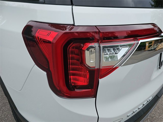 Certified 2022 GMC Acadia SLE w/ Driver Convenience Package image 36