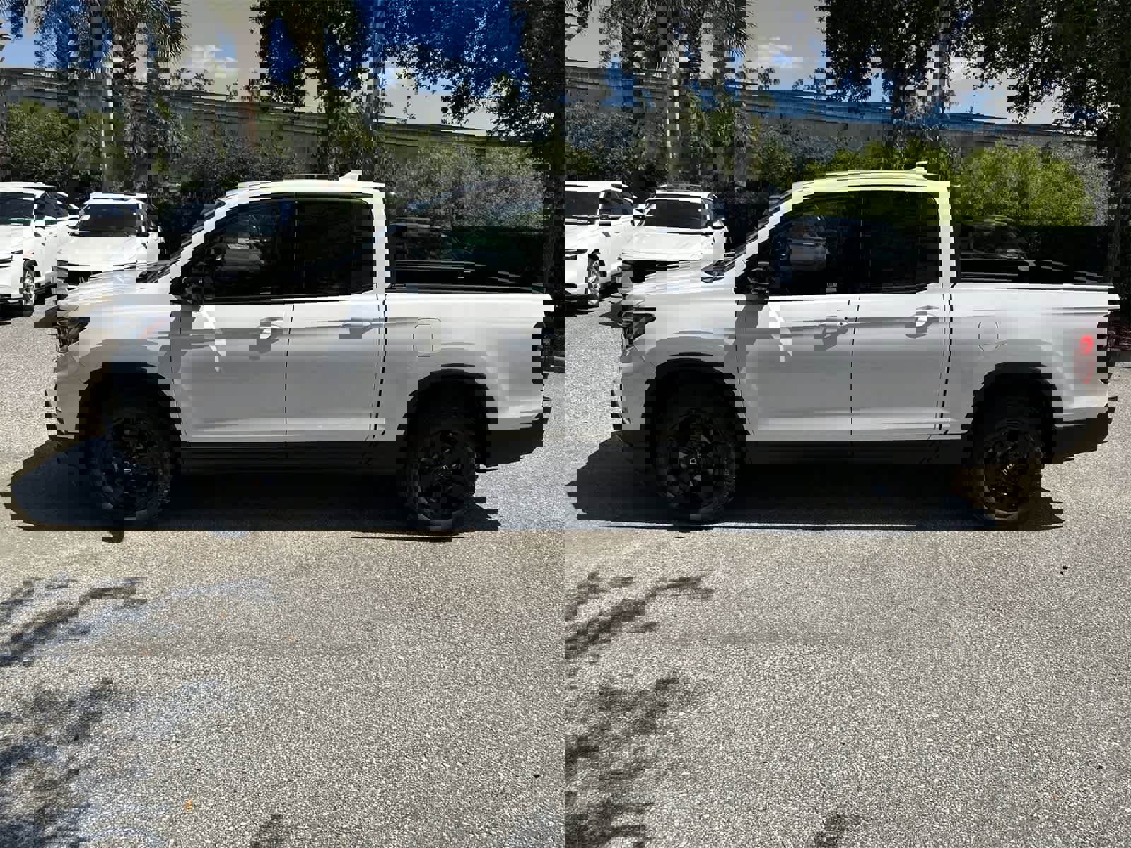 New 2026 Honda Ridgeline Black Edition image 3