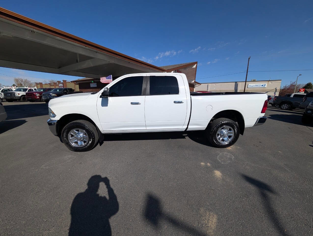 Used 2016 RAM 2500 SLT w/ Luxury Group AWD/4WD image 4