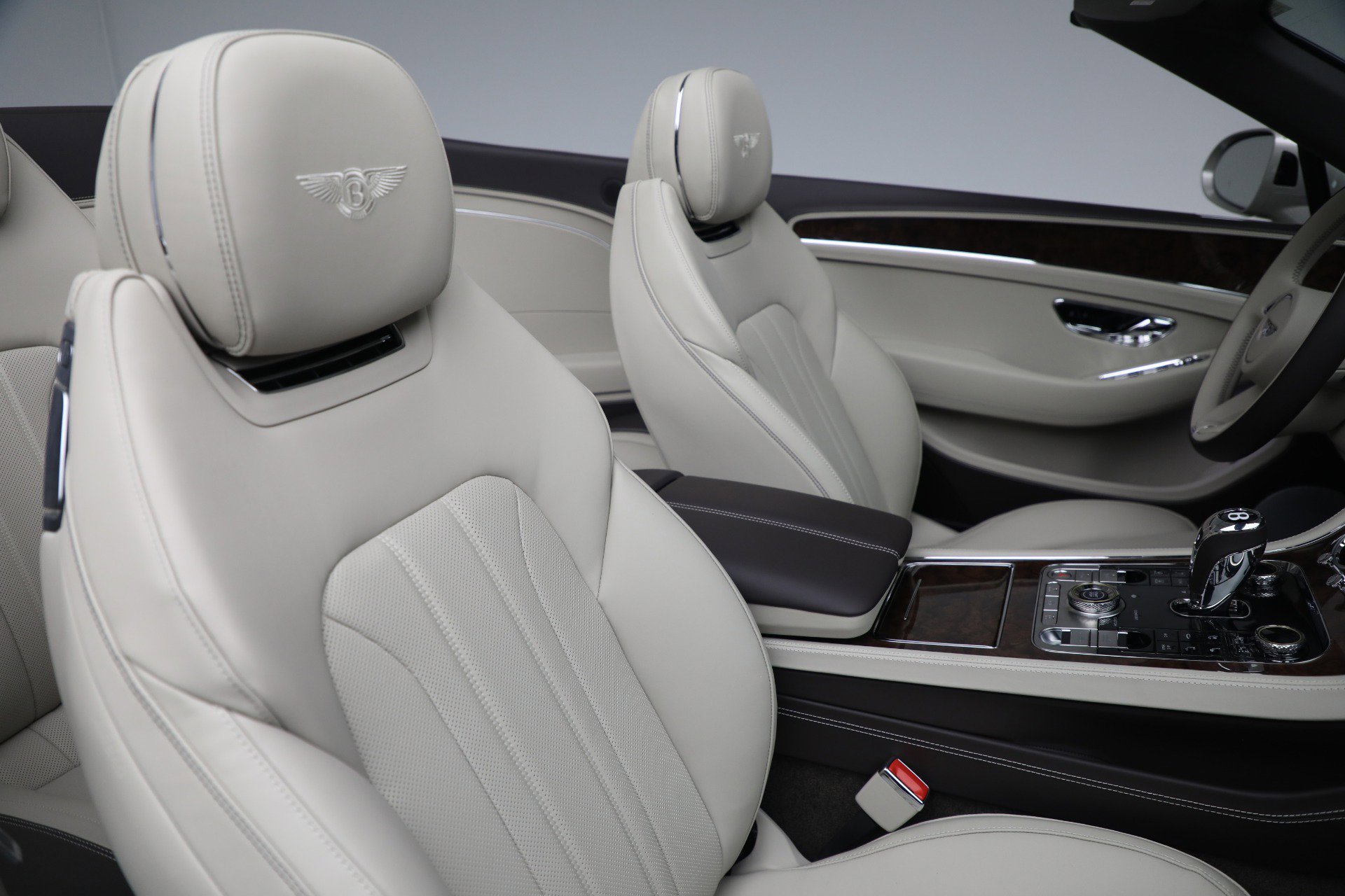 New 2026 Bentley Continental GTC AWD/4WD image 31