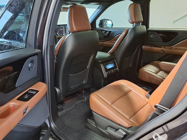 Used 2022 Lincoln Aviator Reserve w/ Elements Package Plus AWD/4WD image 19