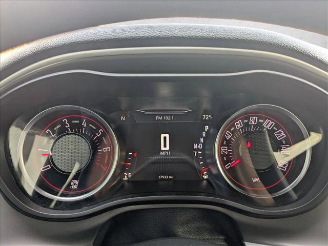 Used 2022 Dodge Challenger SXT image 11