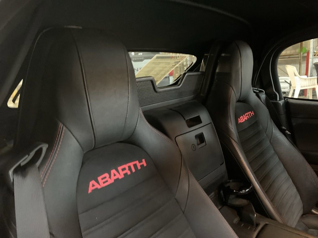 Used 2020 FIAT 124 Spider Abarth w/ Visibility Group image 14