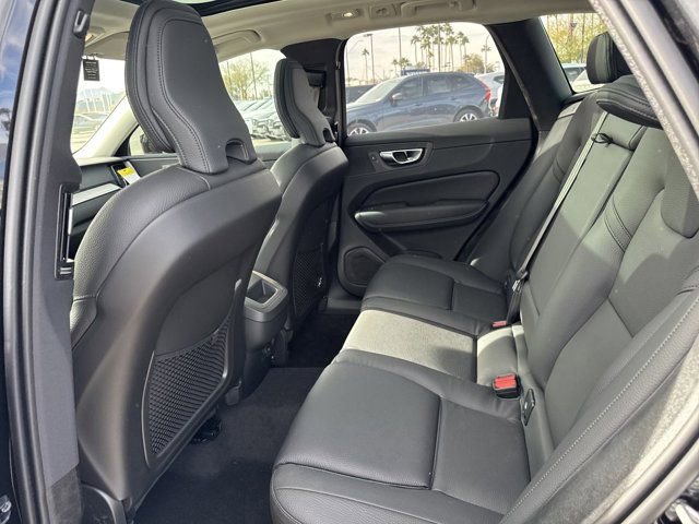 New 2025 Volvo XC60 B5 Plus w/ Climate Package PRO image 20