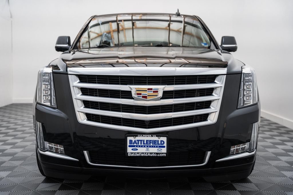 Used 2016 Cadillac Escalade Premium AWD/4WD image 2
