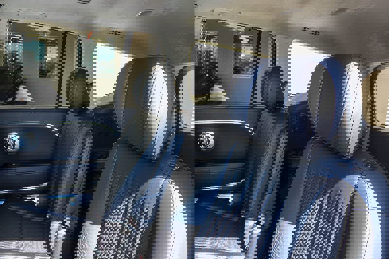 New 2026 Hyundai Ioniq 9 Calligraphy w/ Tow & Go Package AWD/4WD image 24