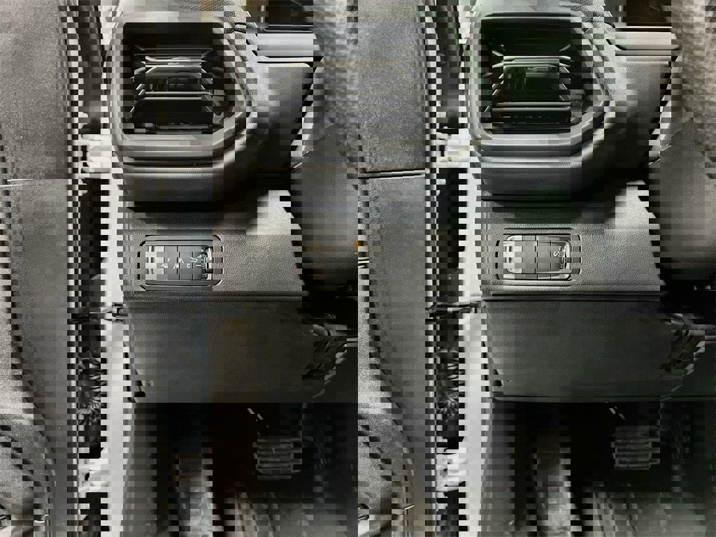 Used 2025 Chevrolet Silverado EV W/T image 13