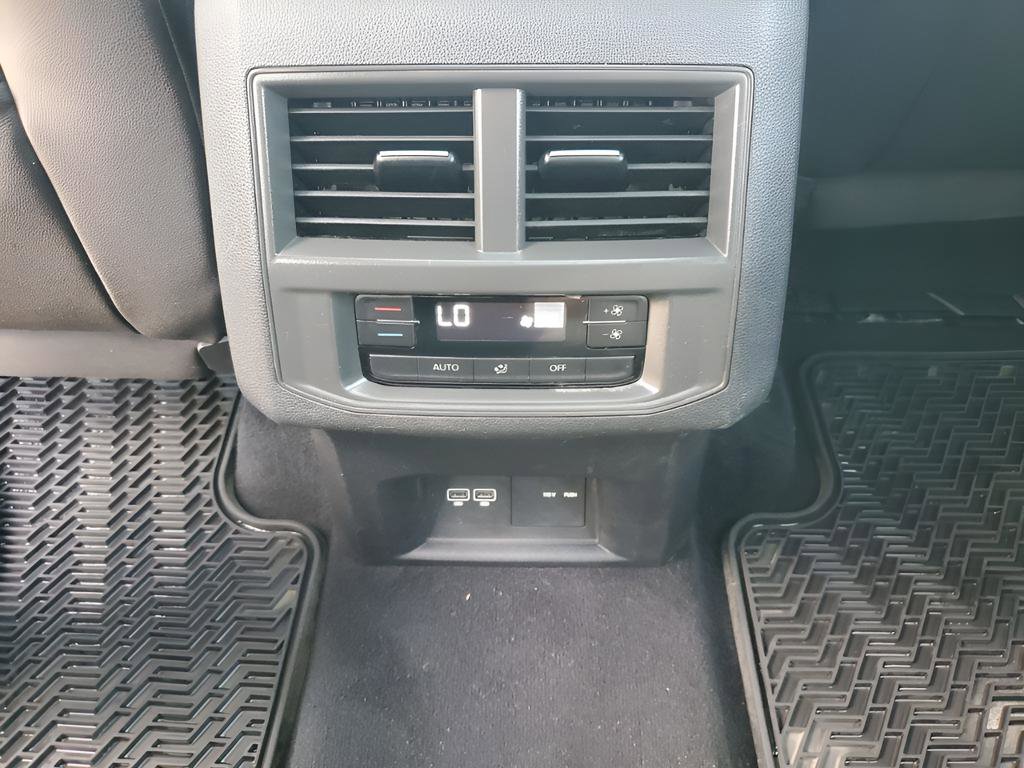 Used 2021 Volkswagen Atlas SE image 21