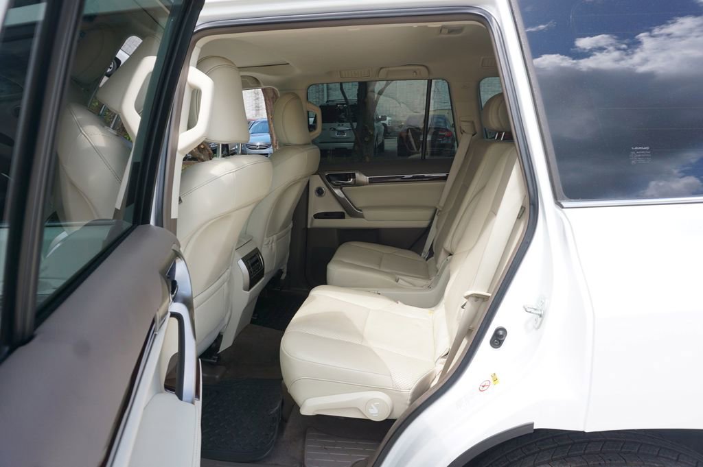 Used 2019 Lexus GX 460 Luxury image 15