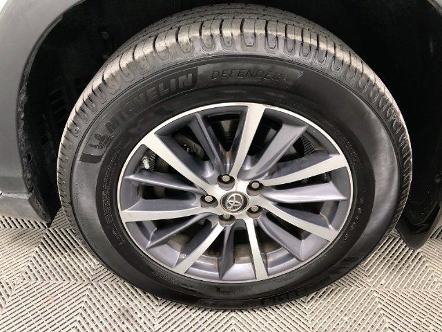 Used 2017 Toyota Highlander XLE w/ Protection Package #3 AWD/4WD image 30