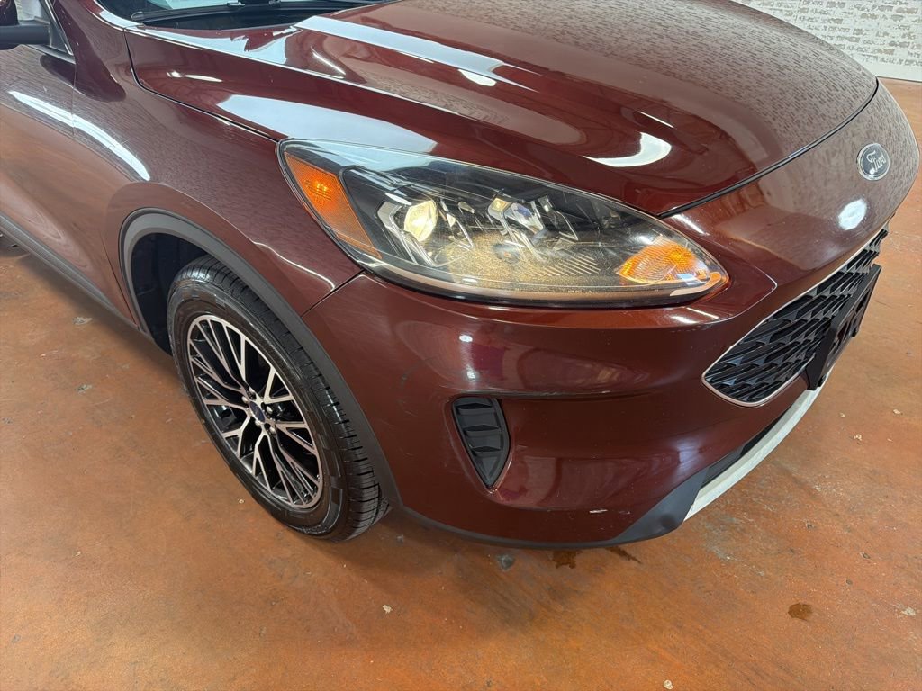Used 2021 Ford Escape SE image 9