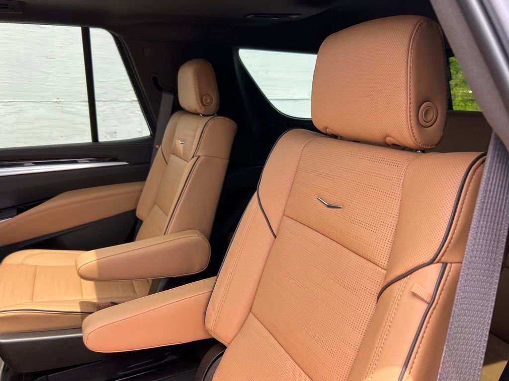 New 2026 Cadillac Escalade Luxury RWD image 18