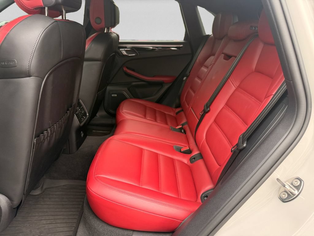 Used 2023 Porsche Macan S AWD/4WD image 28