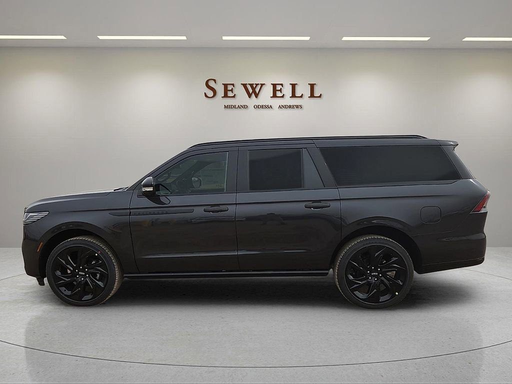 New 2026 Lincoln Navigator L Black Label AWD/4WD image 2