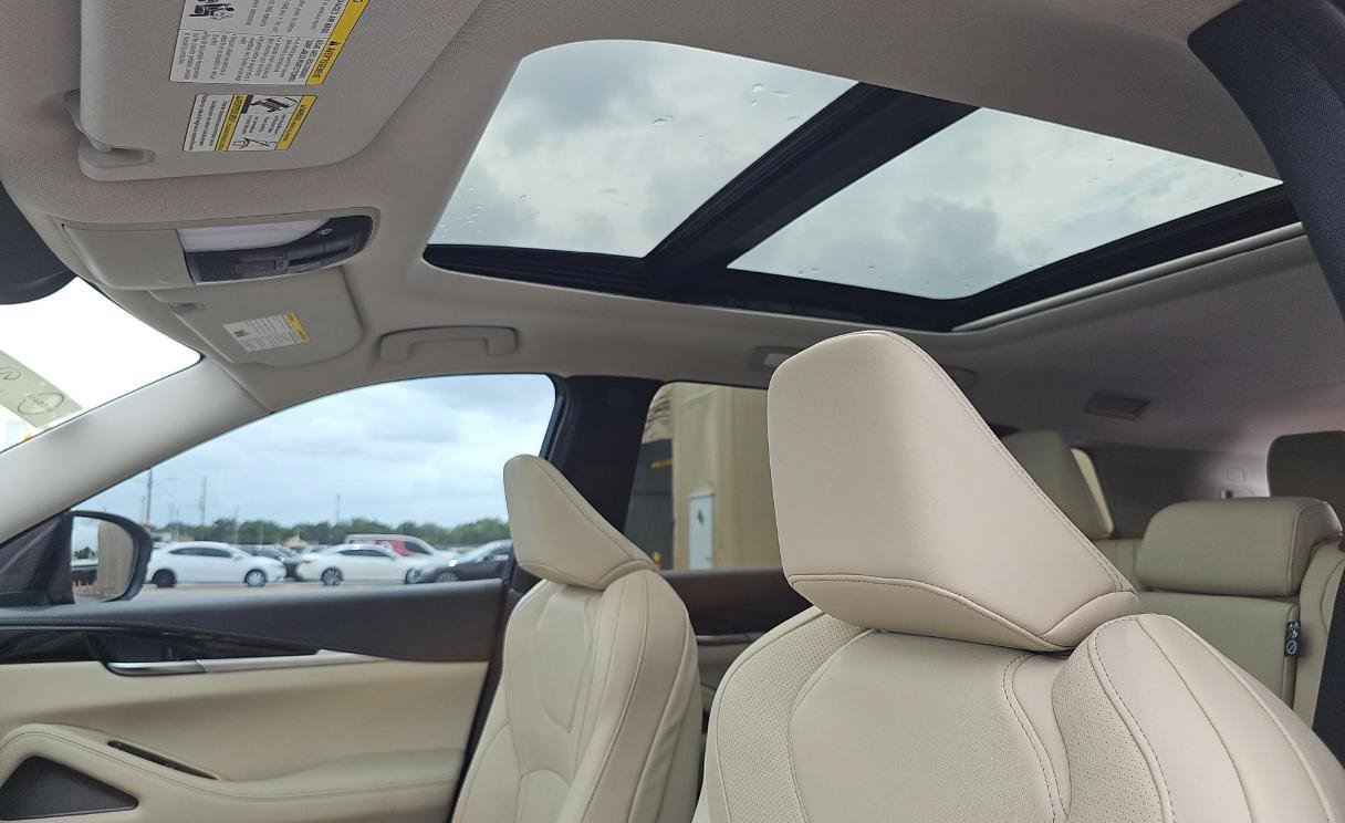 Certified 2023 INFINITI QX60 Pure FWD image 11