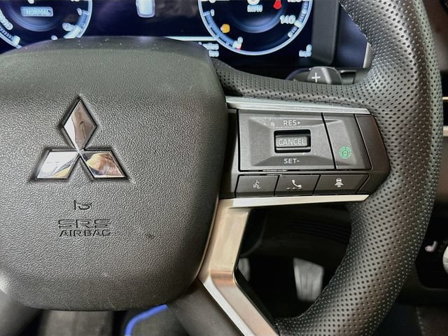 Used 2024 Mitsubishi Outlander SE AWD/4WD image 21