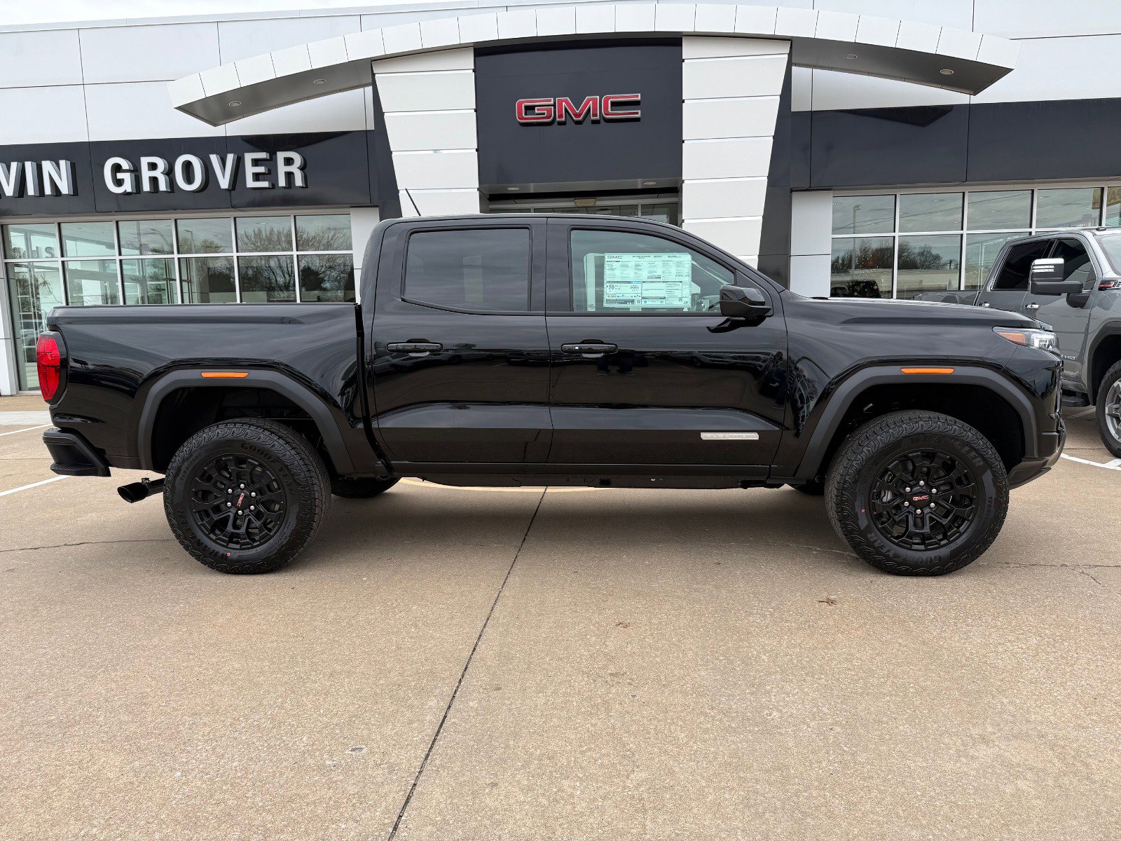 New 2026 GMC Canyon Elevation w/ Convenience Package image 3