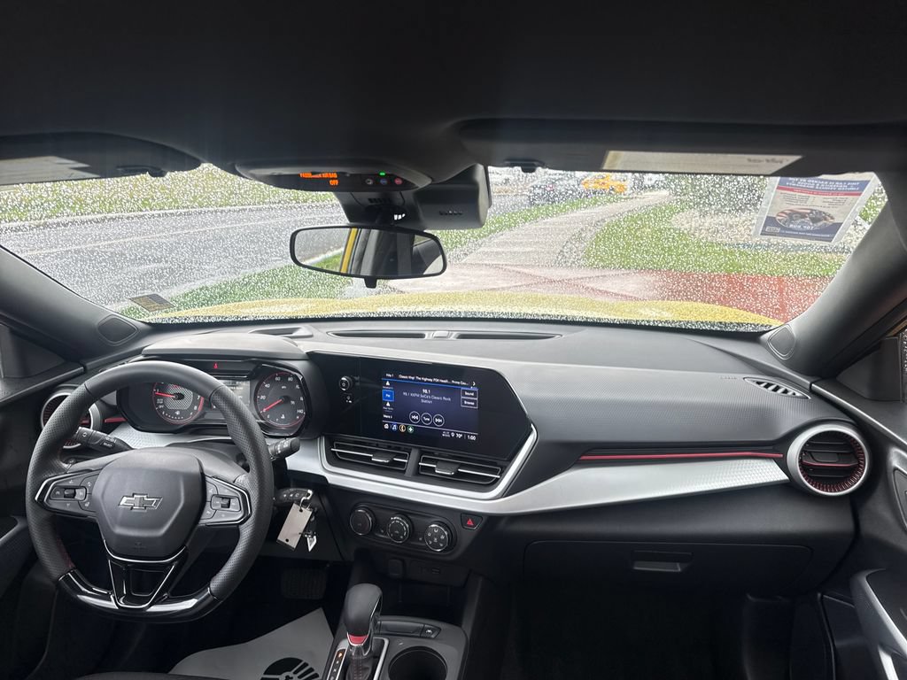 Used 2024 Chevrolet Trax RS w/ Driver Confidence Package FWD image 27