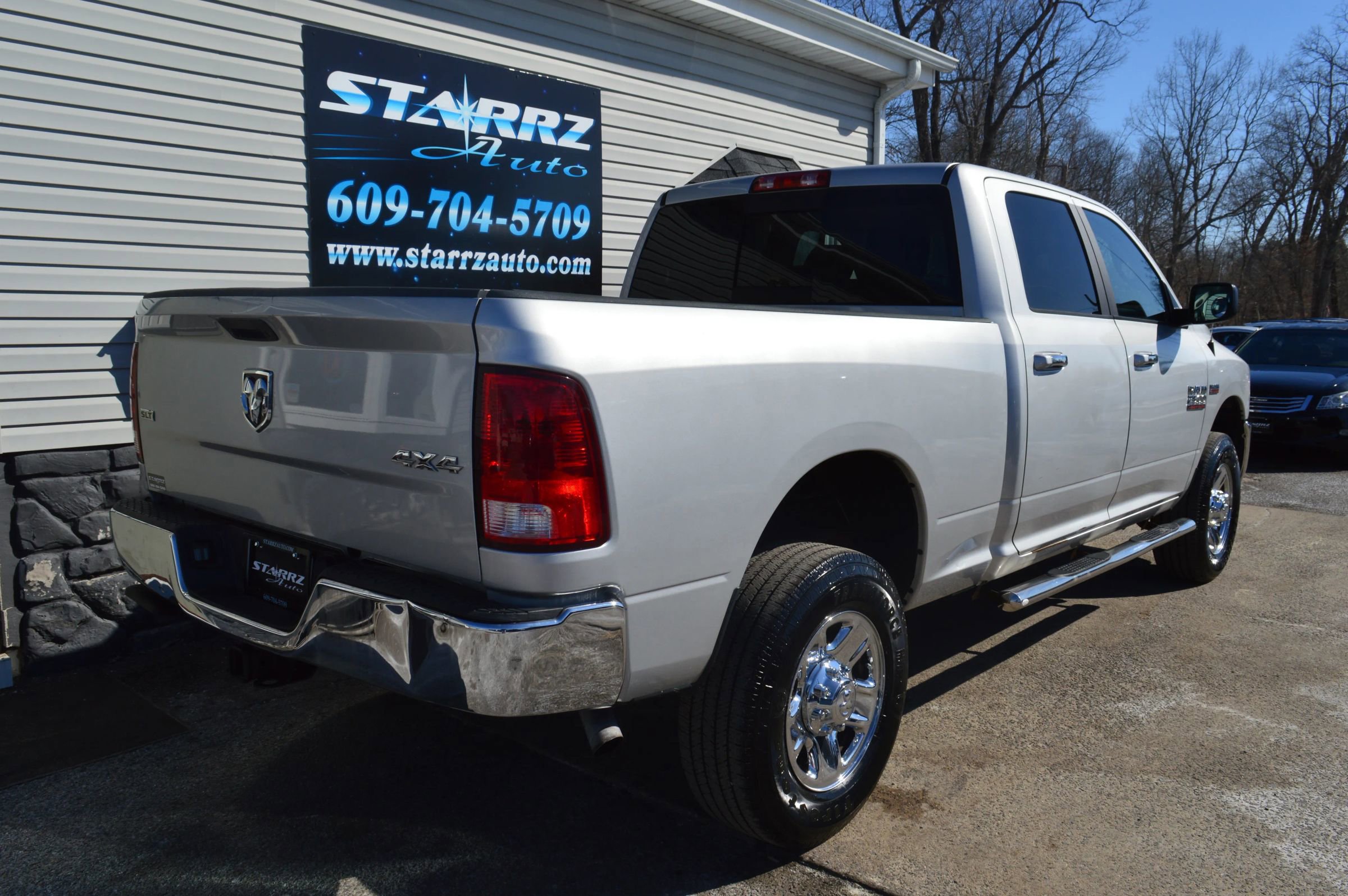 Used 2017 RAM 2500 SLT image 5