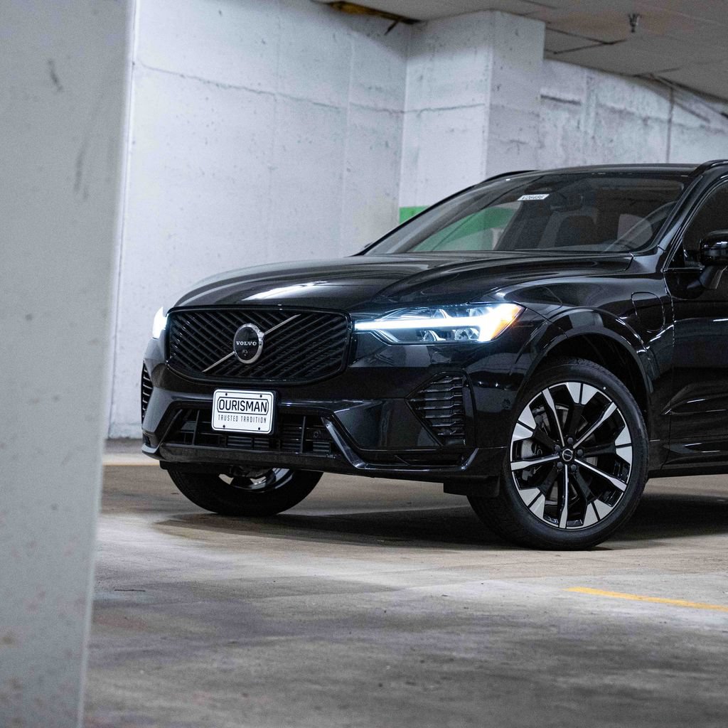 New 2026 Volvo XC60 T8 Plus w/ Protection Package Premier AWD/4WD image 2