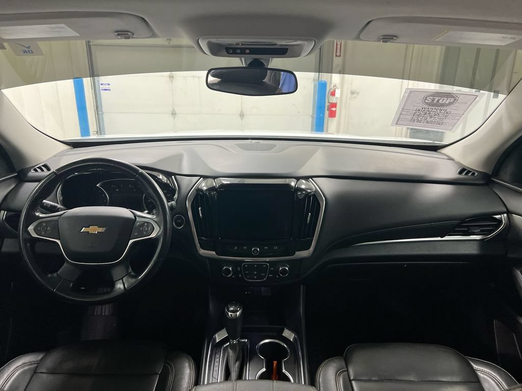 Used 2020 Chevrolet Traverse LT w/ LPO, Floor Liner Package FWD image 10