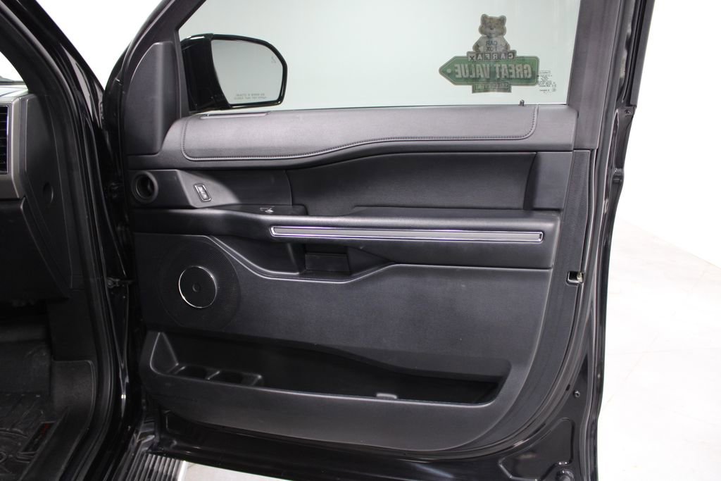 Used 2019 Ford Expedition XLT w/ Equipment Group 202A image 25