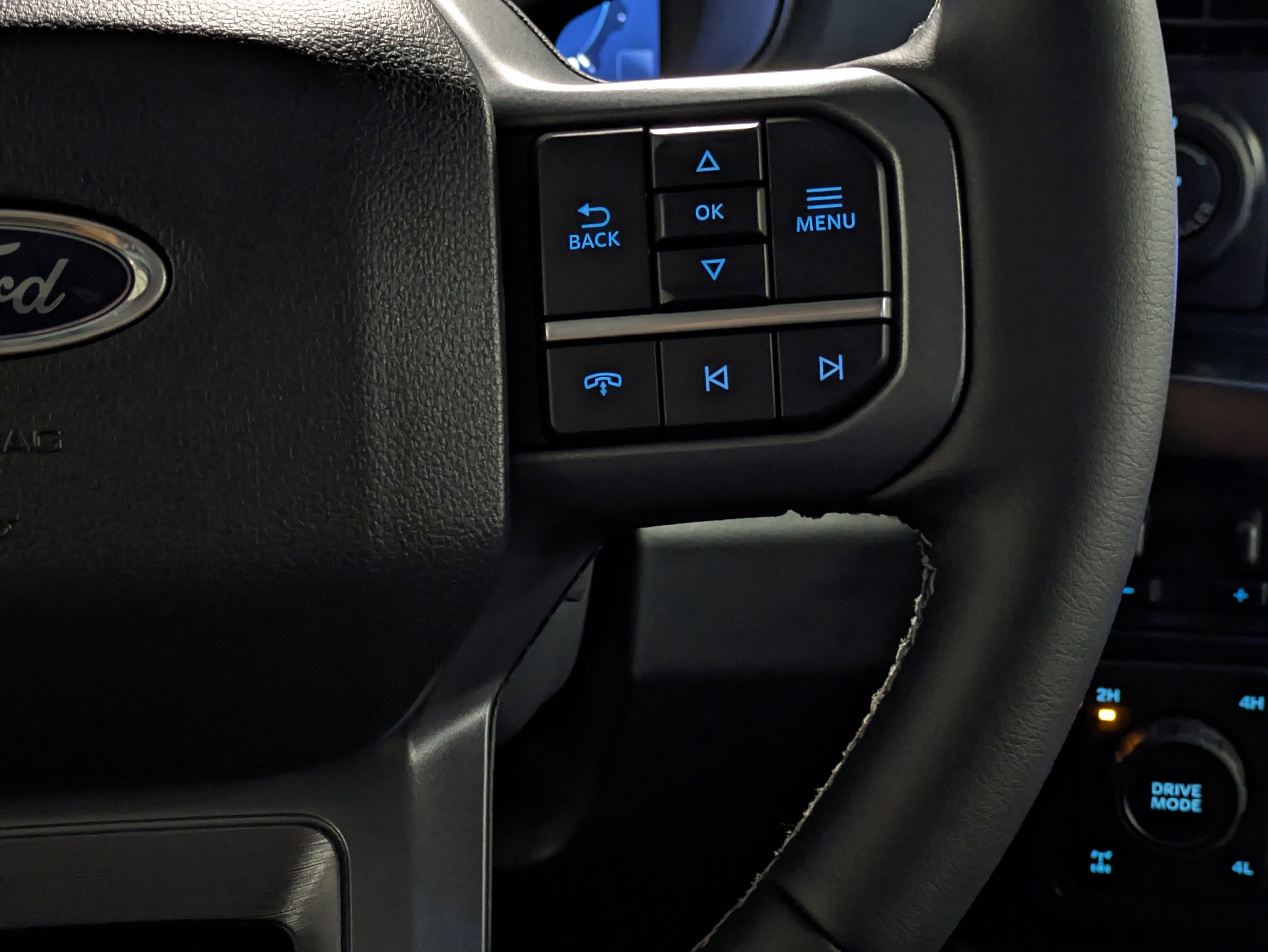 New 2025 Ford F250 Lariat w/ Lariat Ultimate Package image 44