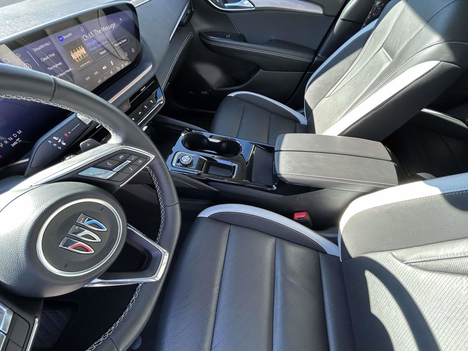 Used 2025 Buick Envision Sport Touring image 10