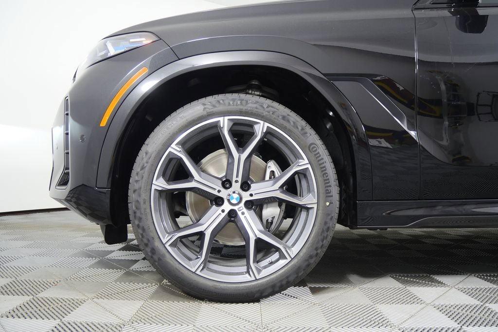 New 2026 BMW X6 xDrive40i w/ Climate Comfort Package image 8