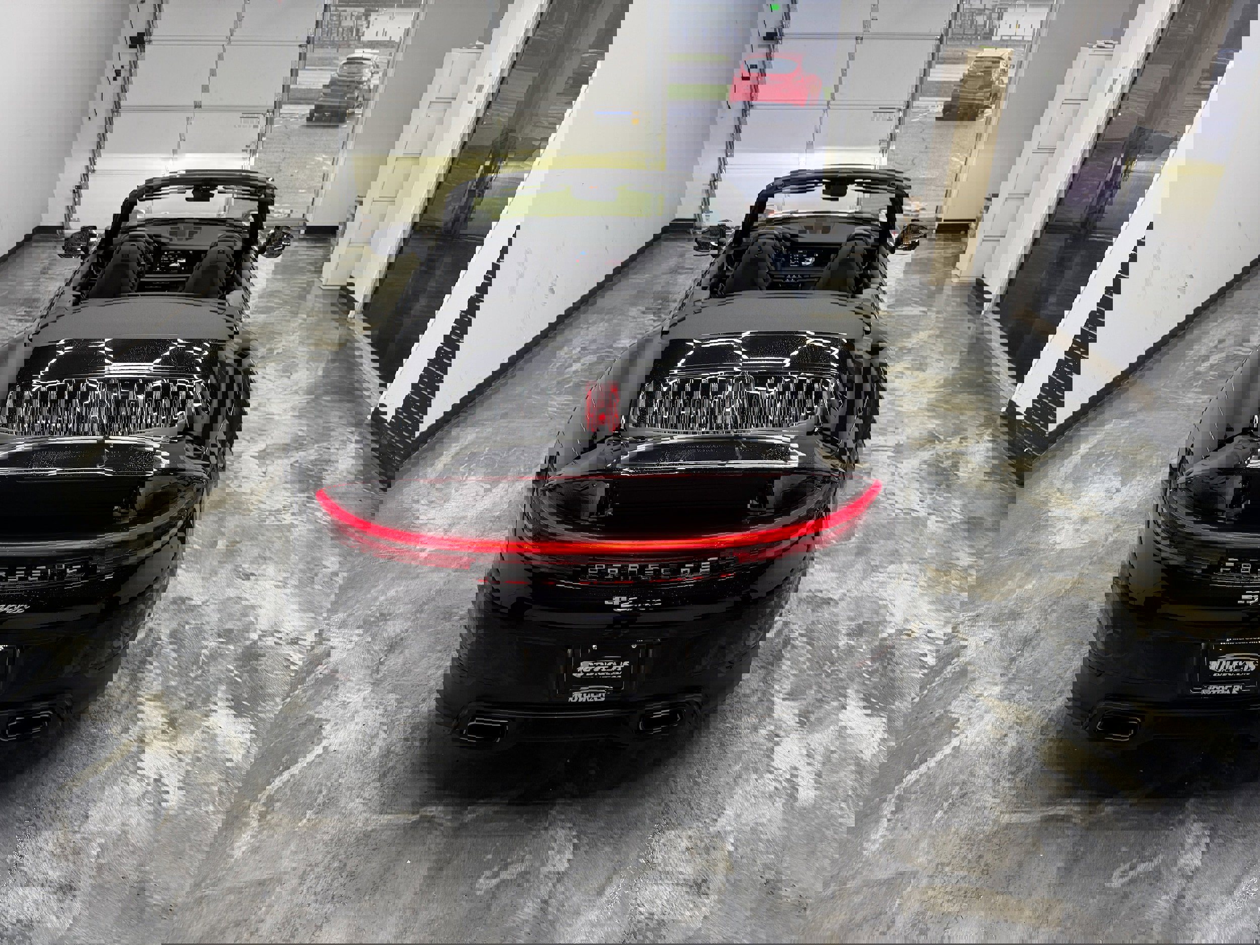 Used 2025 Porsche 911 Carrera RWD image 6