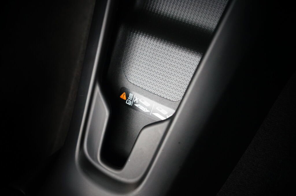 Used 2020 Chevrolet Corvette Stingray Premium Cpe w/ 3LT Preferred Equipment Group image 38