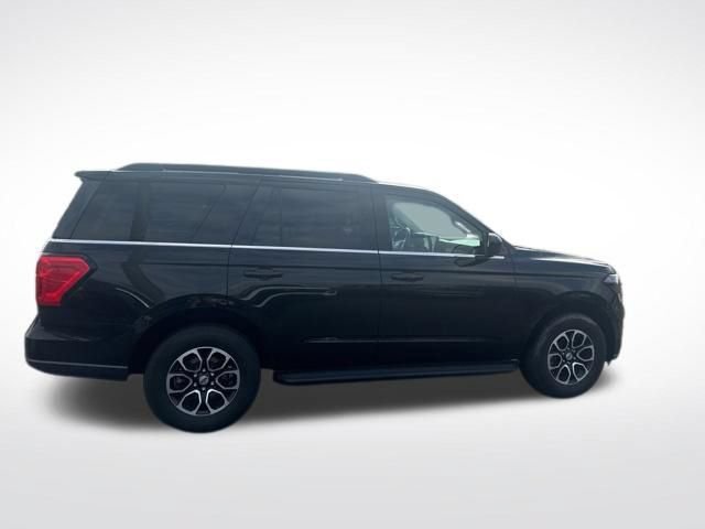Used 2024 Ford Expedition XLT AWD/4WD image 6