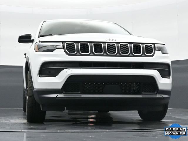 Used 2025 Jeep Compass Sport image 33