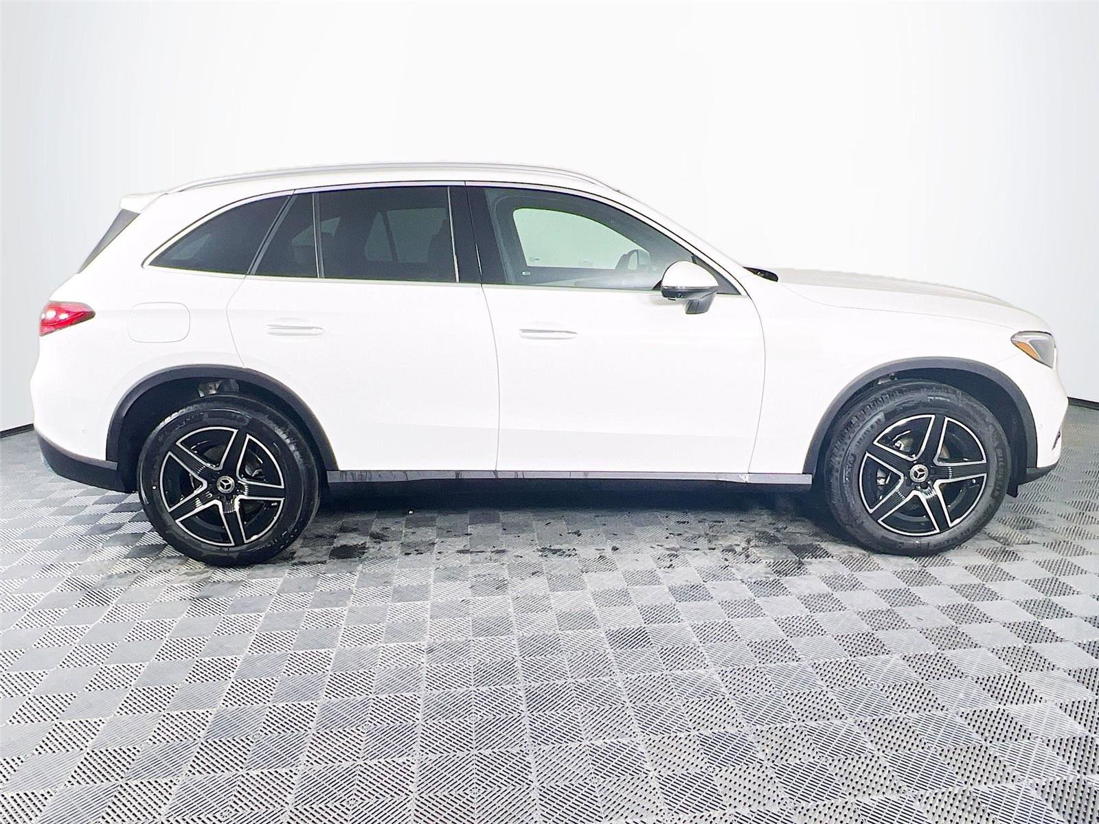 New 2026 Mercedes-Benz GLC 300 4MATIC image 7