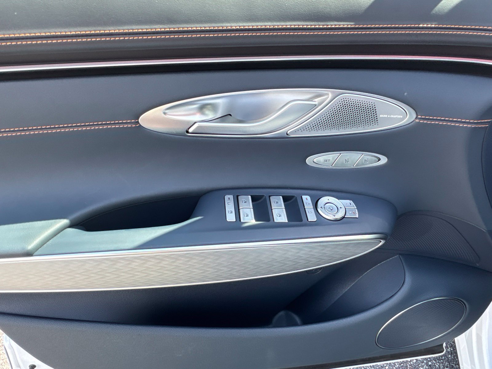 New 2026 Genesis GV70 2.5T Sport Prestige AWD/4WD image 19