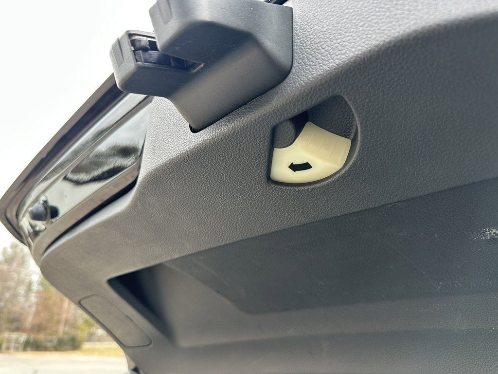 Used 2015 Volkswagen Passat 1.8T SEL Premium image 26