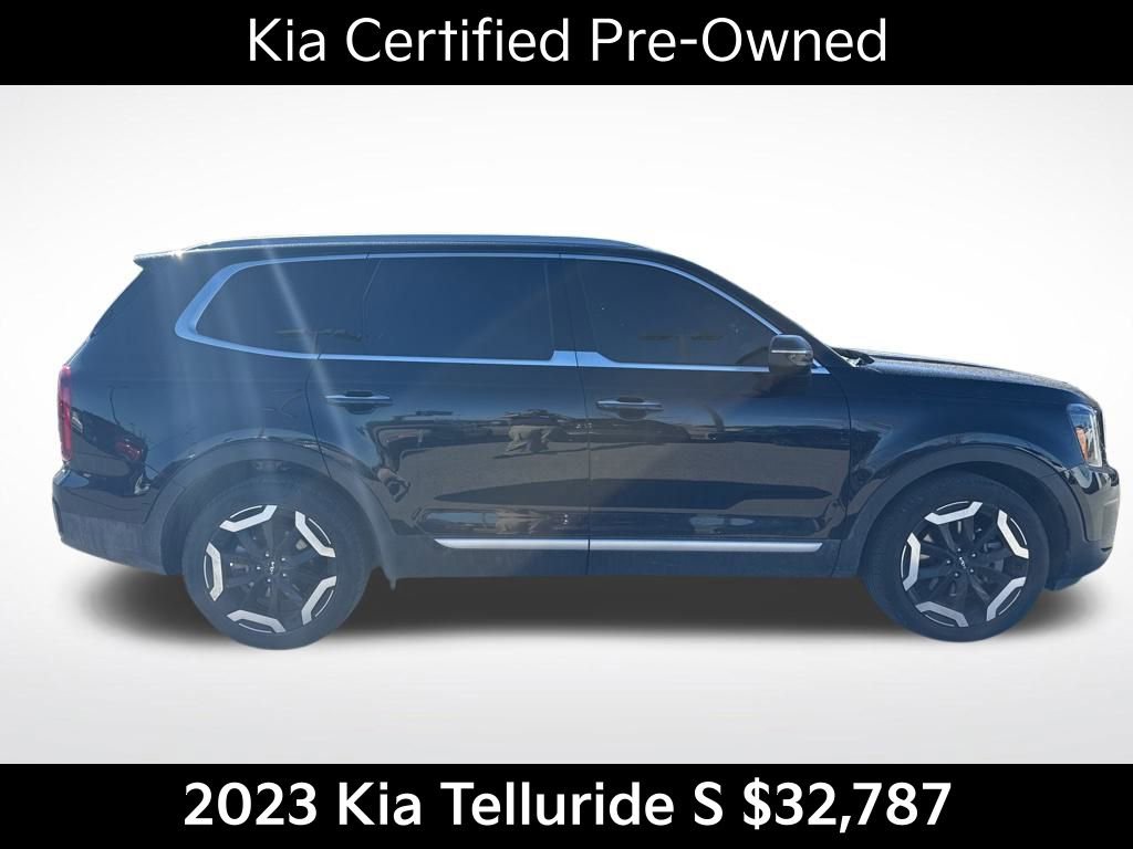 Certified 2023 Kia Telluride S image 2