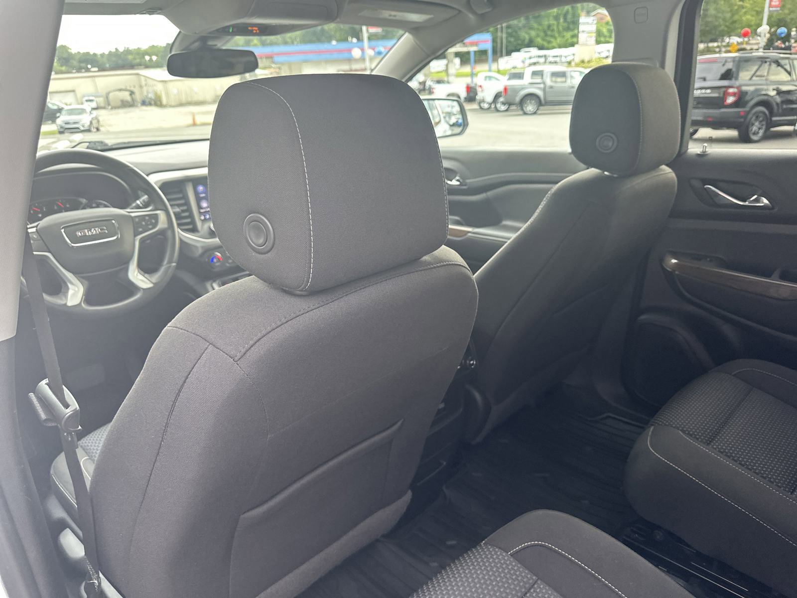 Used 2022 GMC Acadia SLE image 19