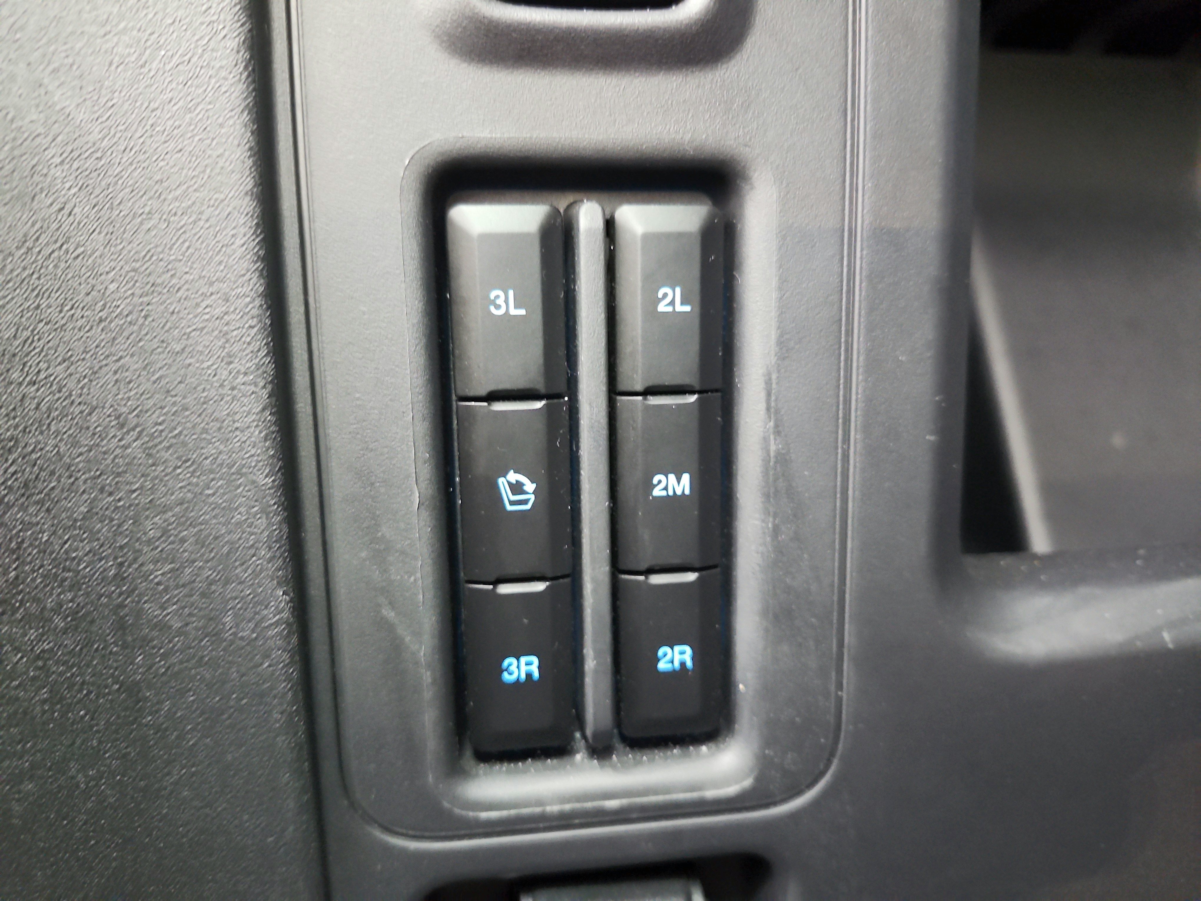 Used 2025 Ford Expedition Active AWD/4WD image 55
