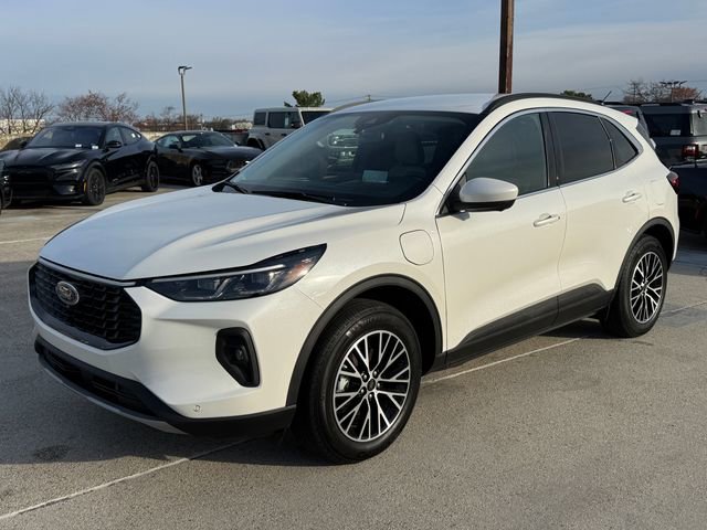 Certified 2025 Ford Escape SE w/ PHEV Premium Package image 12