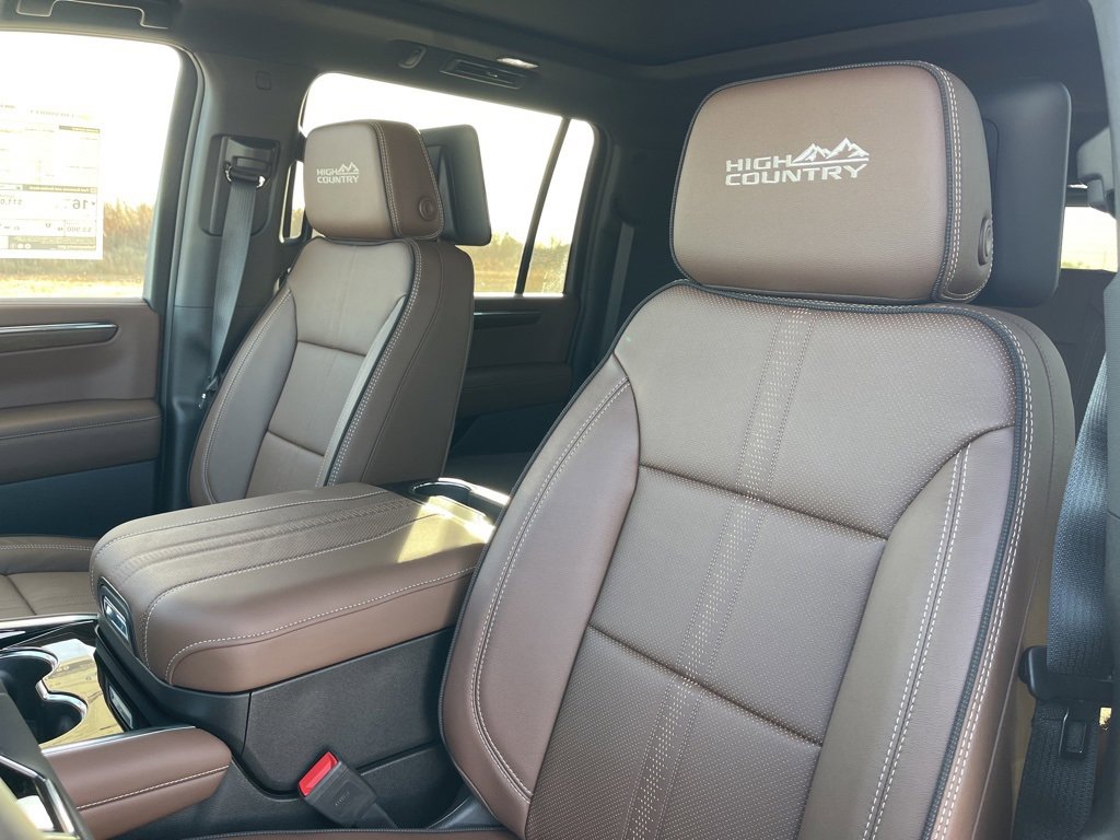 New 2026 Chevrolet Suburban High Country image 11