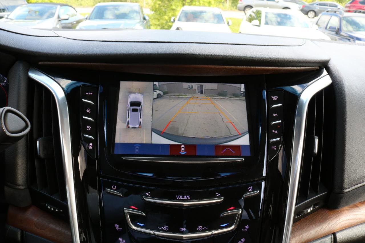 Used 2018 Cadillac Escalade ESV Luxury AWD/4WD image 36