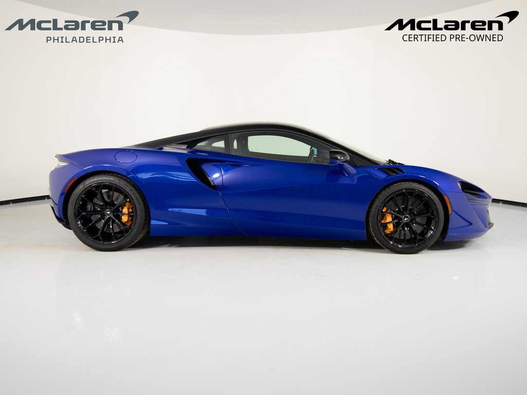 Used 2024 McLaren Artura image 4