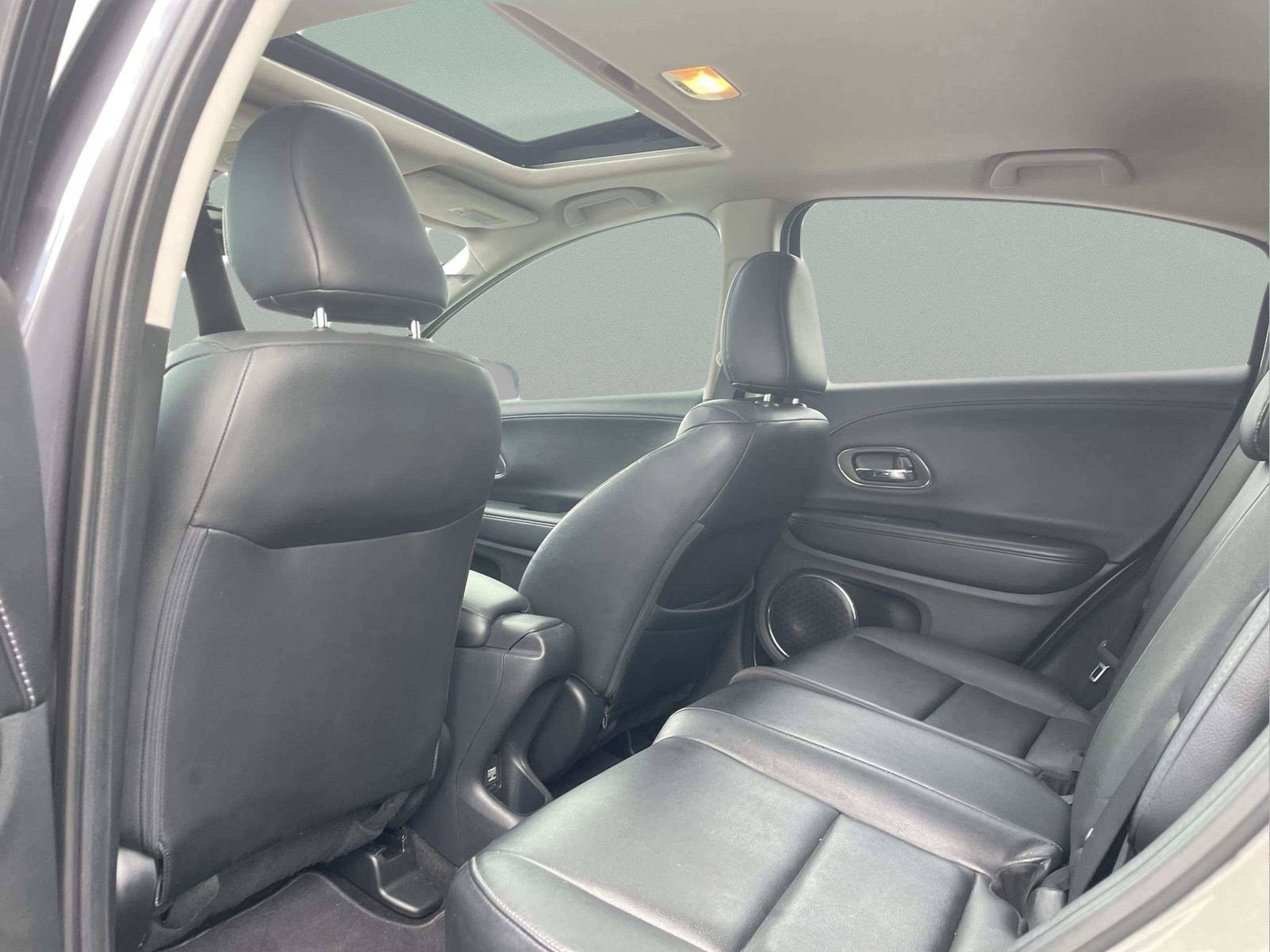 Used 2016 Honda HR-V EX-L image 17