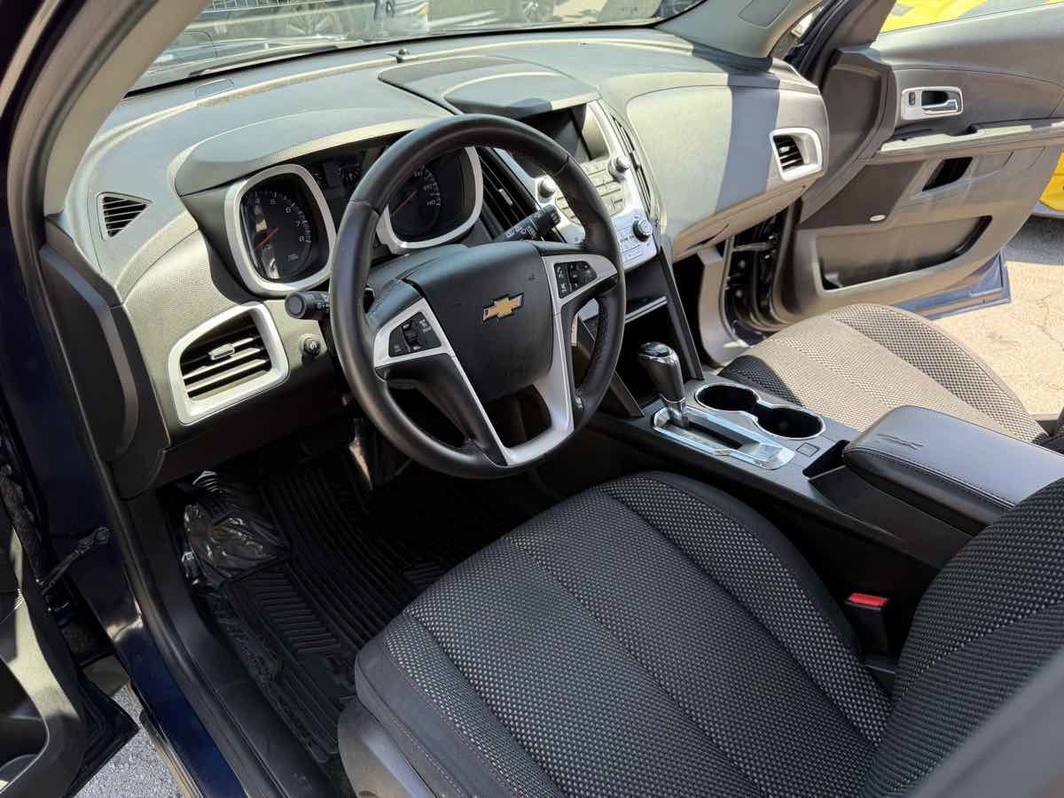 Used 2017 Chevrolet Equinox LT image 11