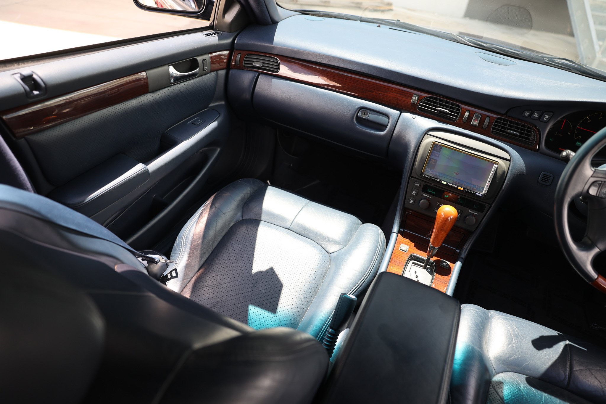 Used 1999 Cadillac Seville STS FWD image 24