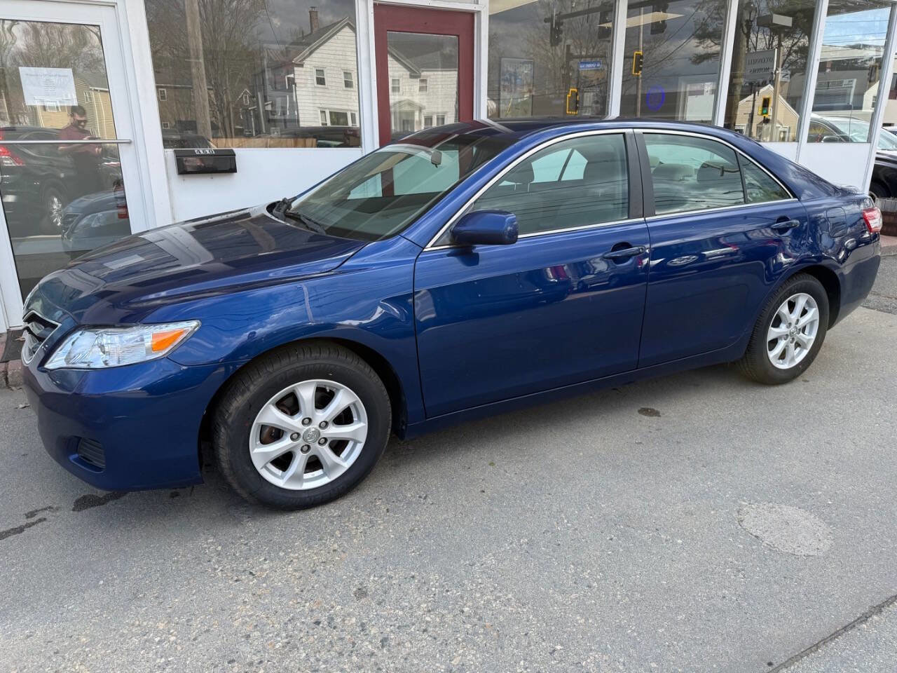 Used 2011 Toyota Camry LE FWD image 15