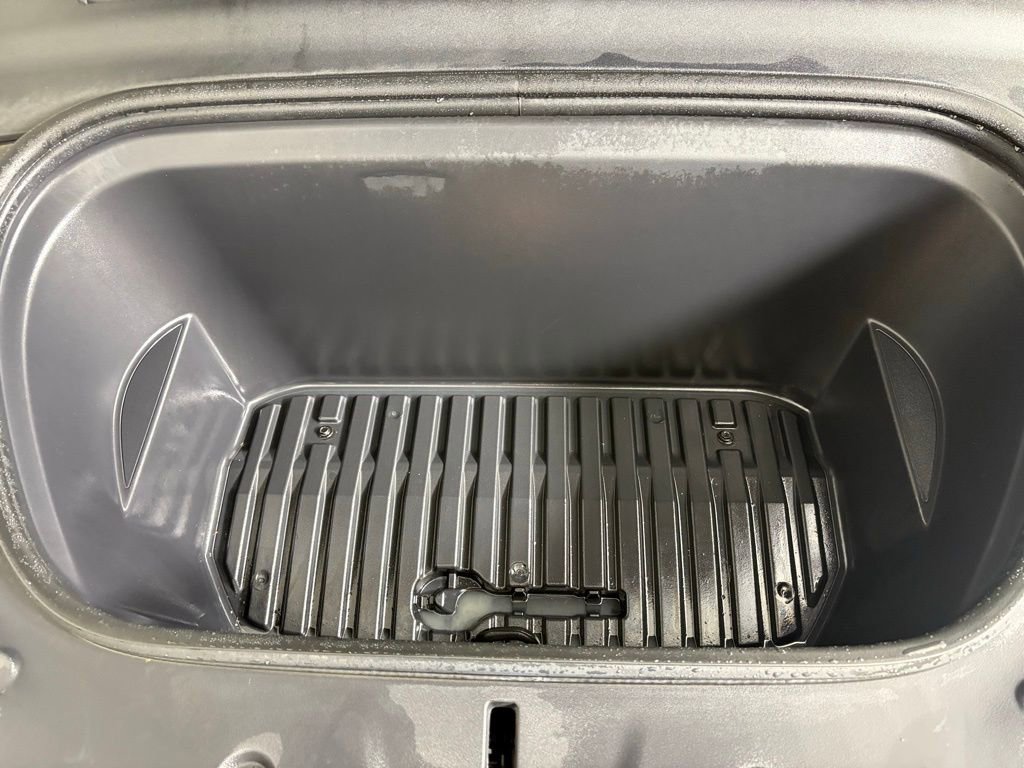 Used 2023 Tesla Model Y Long Range image 33