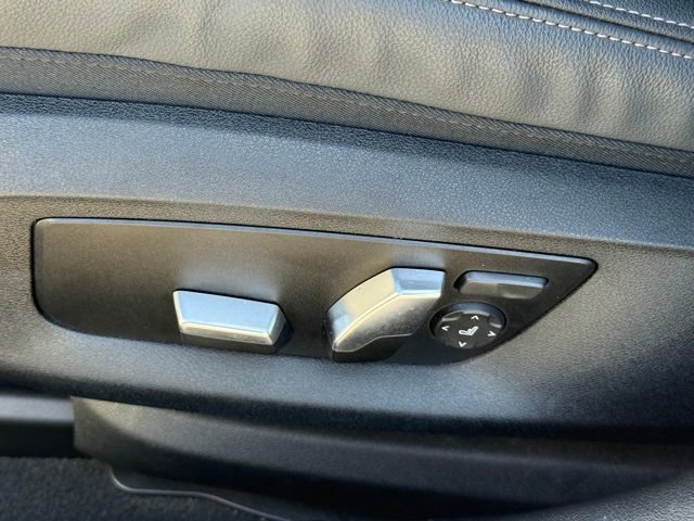 Certified 2023 BMW 530e w/ Premium Package image 21