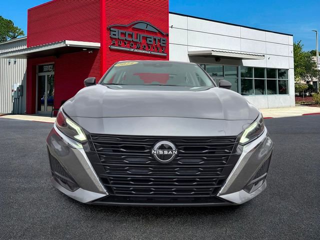 Used 2024 Nissan Altima 2.5 SV image 8